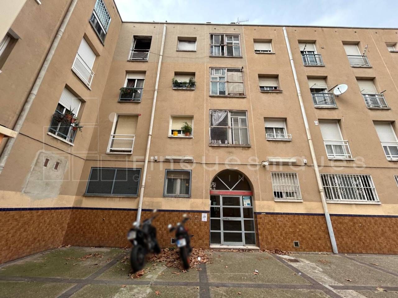 Vista exterior de Pis en venda en El Prat de Llobregat