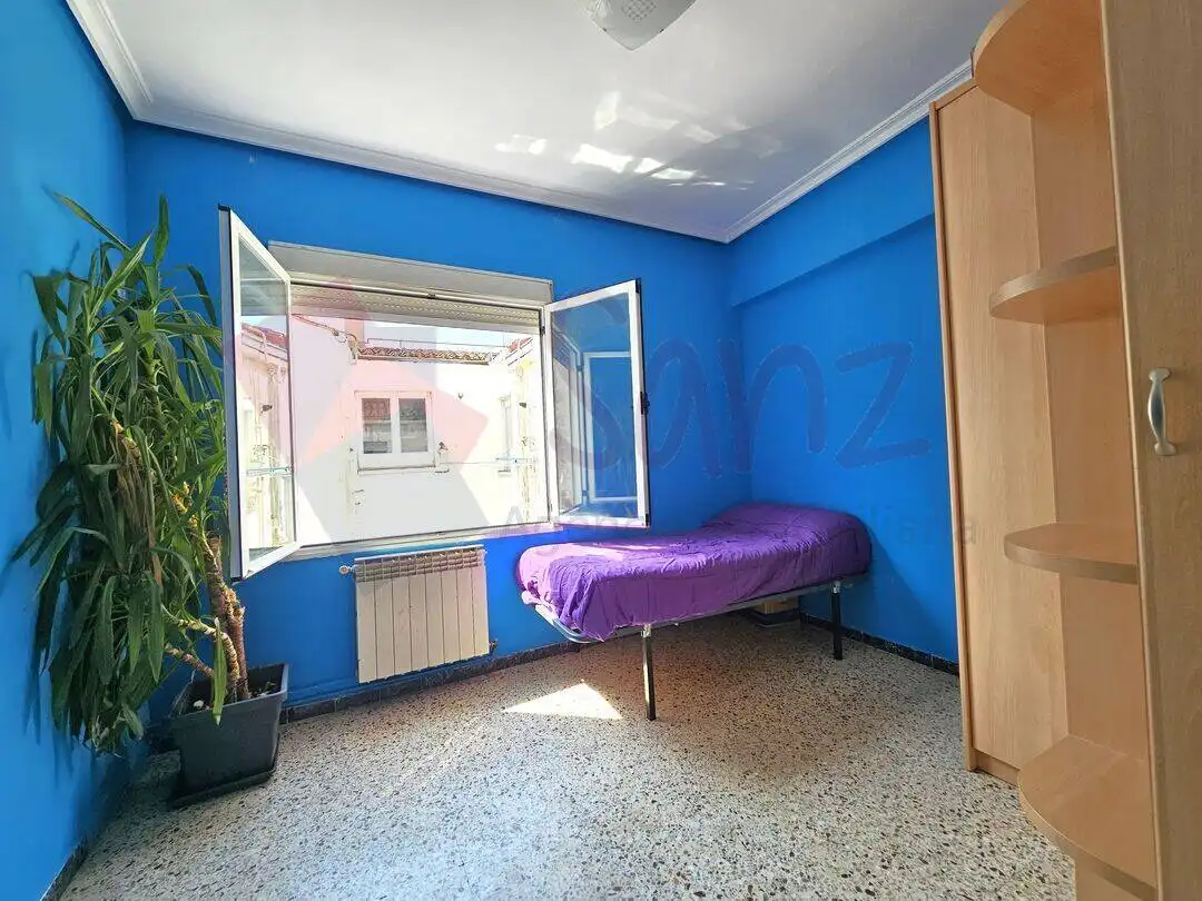 Habitación de Piso en venta en  Logroño con Calefacción