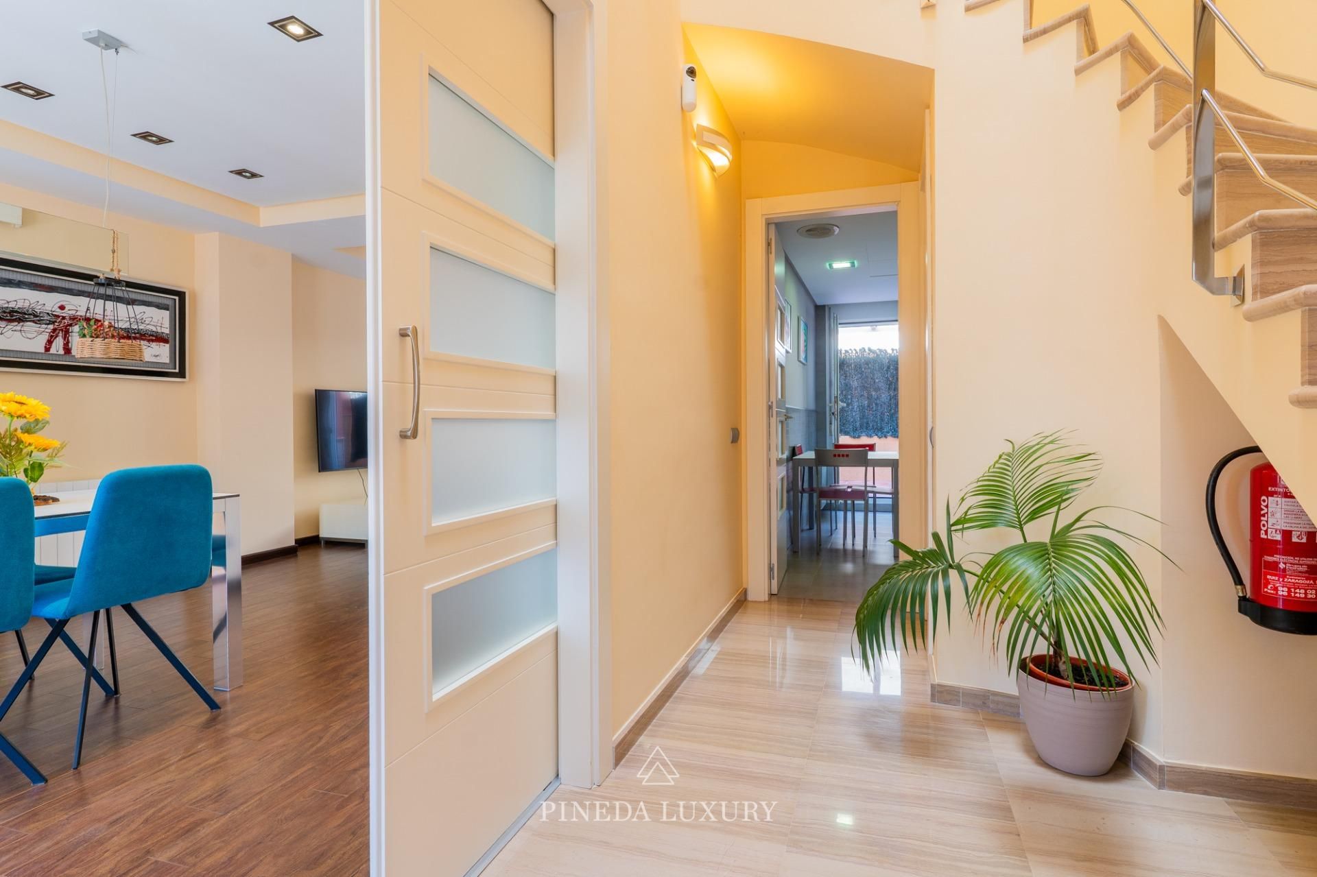 Casa adosada en venda en El Puig de Santa Maria