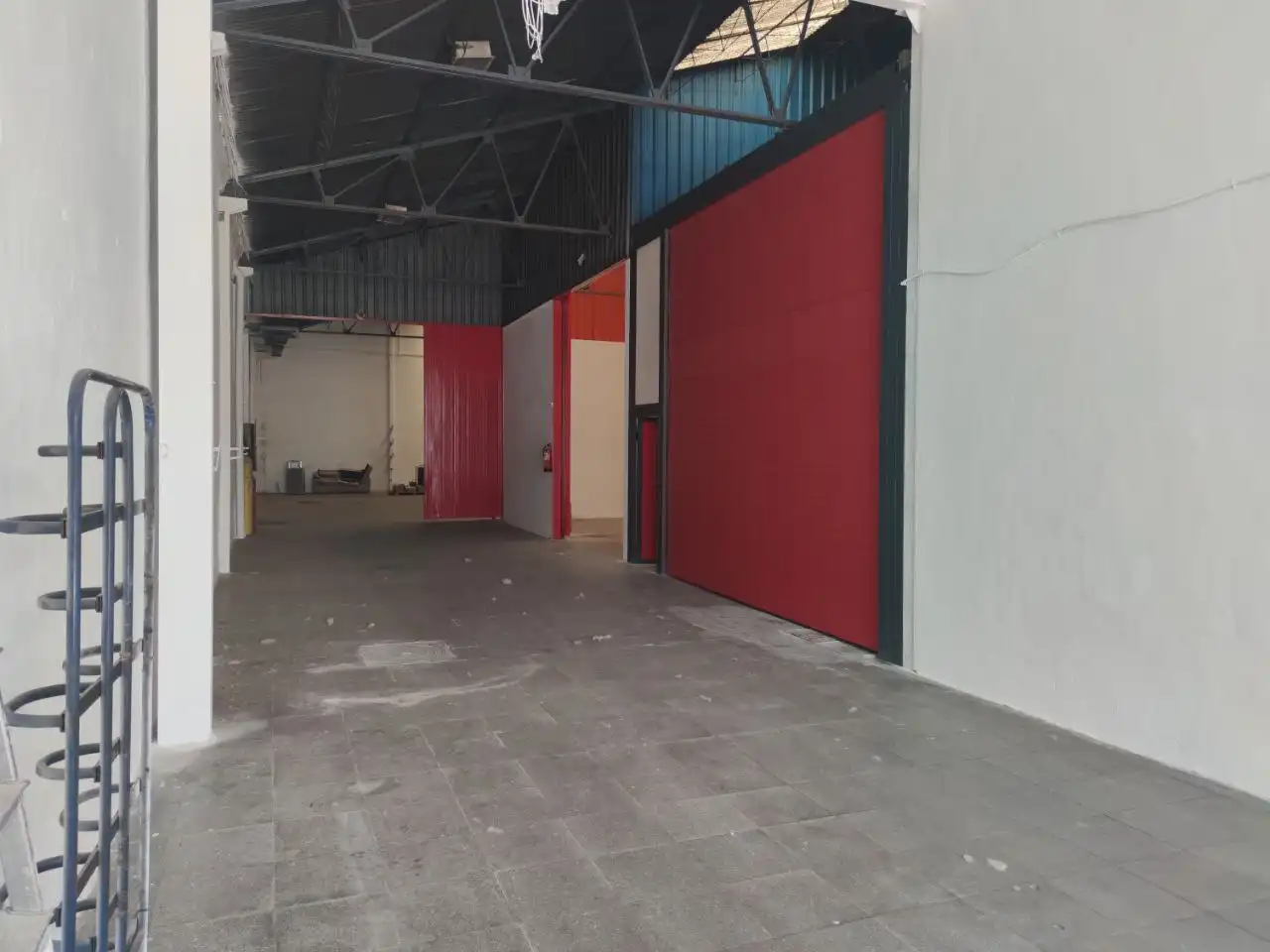 Nau industrial en venda en Peligros amb Alarma