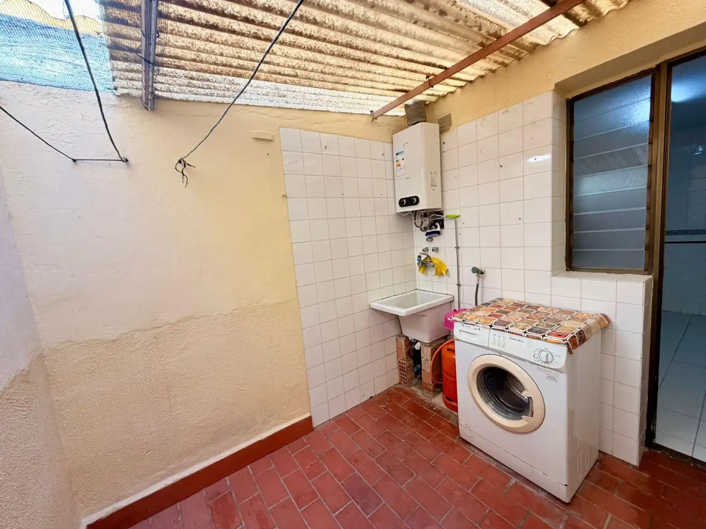 Cuina de Casa o xalet en venda en Salobreña amb Jardí privat, Terrassa i Balcó