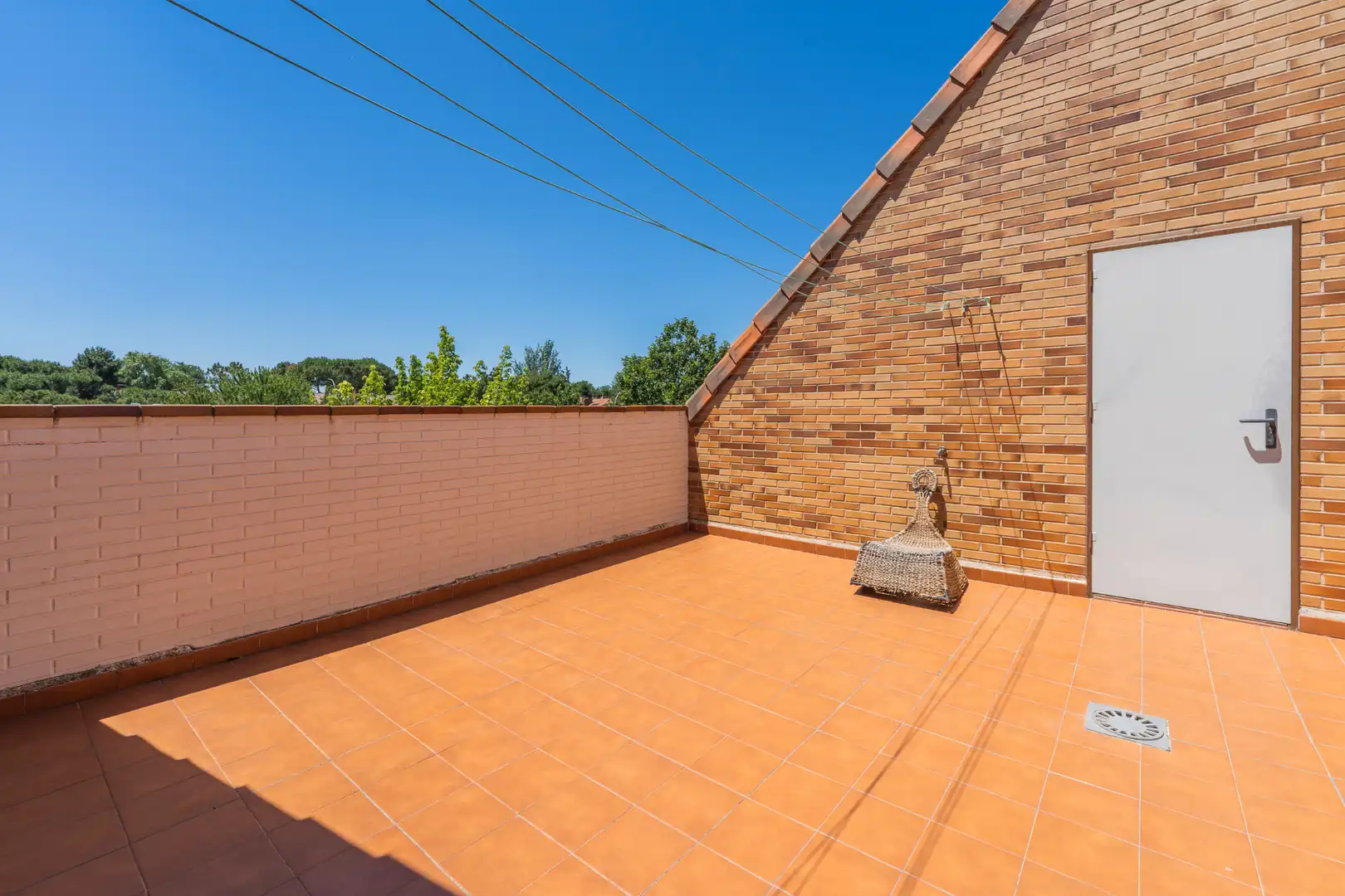 Terrassa de Casa adosada en venda en Las Rozas de Madrid amb Calefacció, Jardí privat i Piscina comunitària