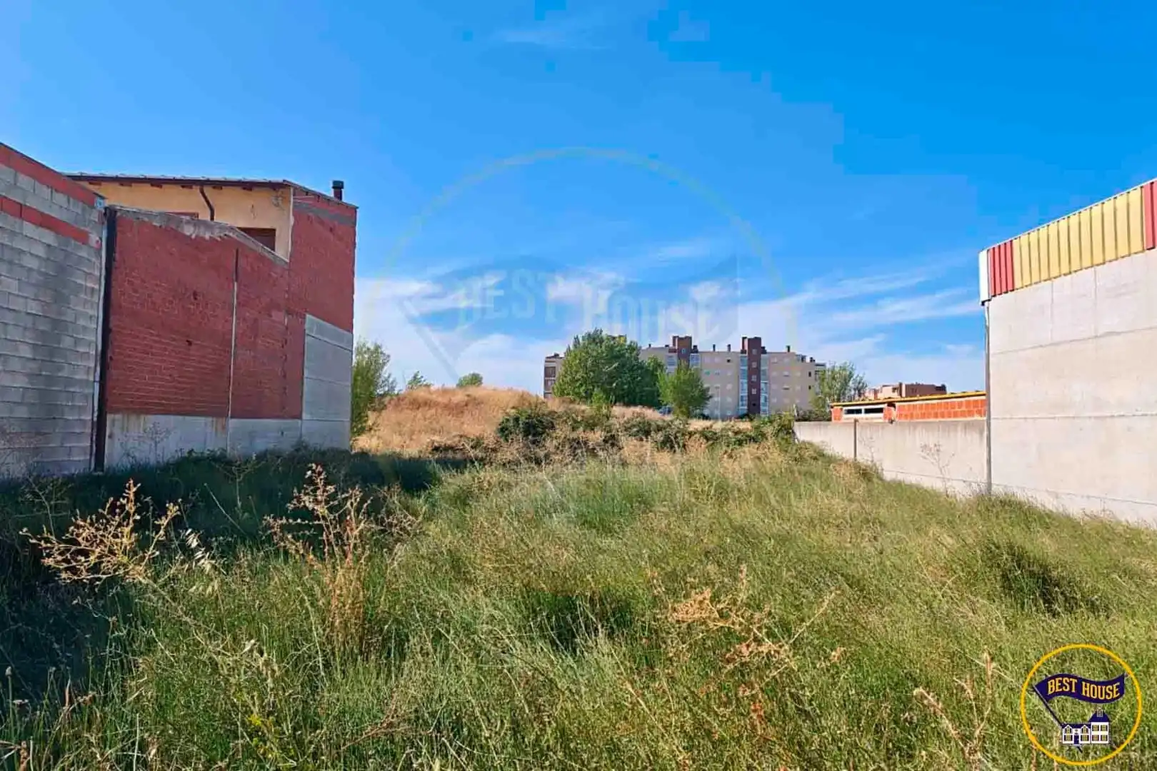 Residential zur Miete in Reyes Católicos - Paseo San Antonio