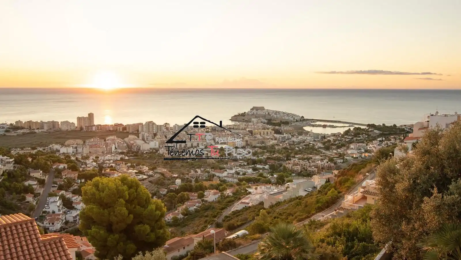 Vista exterior de Casa o xalet en venda en Peñíscola / Peníscola amb Aire condicionat, Calefacció i Jardí privat