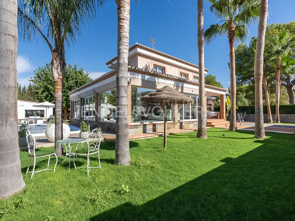 Garden of Houses for rent in Bétera  with Air Conditioner, Heating and Private garden