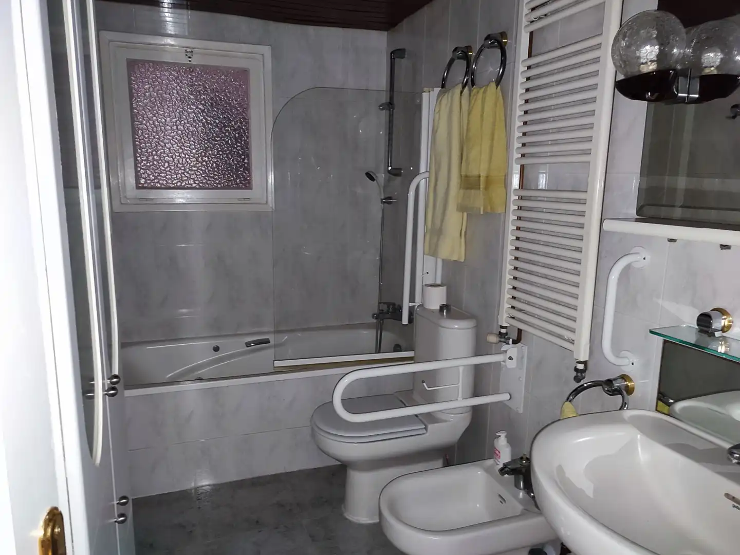 Baño de Piso en venta en Lloret de Mar con Aire acondicionado, Calefacción y Parquet