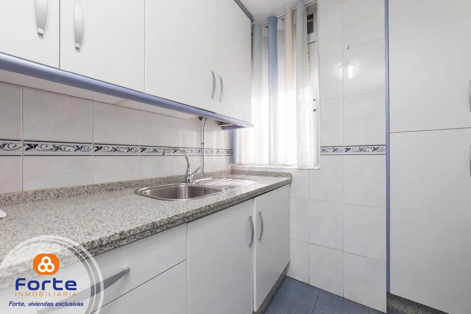 Küche von Wohnung zum Verkauf in Córdoba mit Klimaanlage