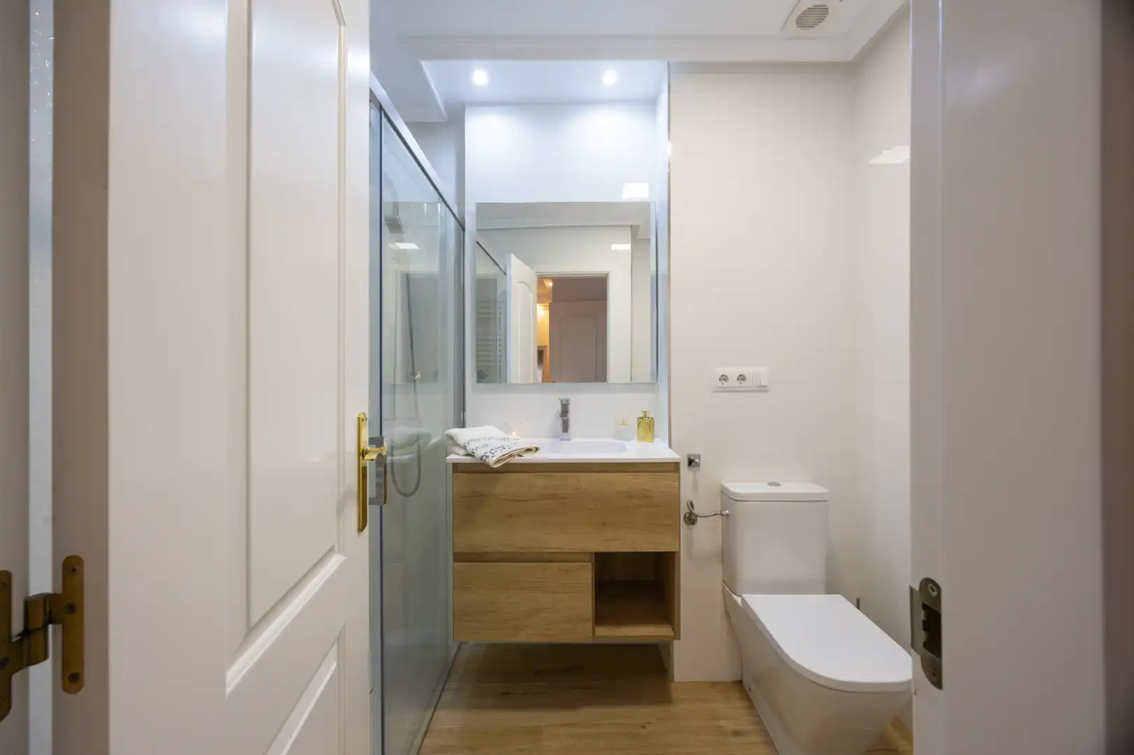 Bathroom of Houses for sale in Toledo  with Air Conditioner, Heating and Private garden