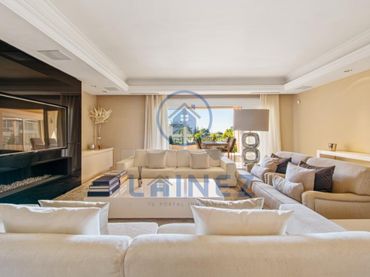 Apartament amb balcó en venda a Milla de Oro
