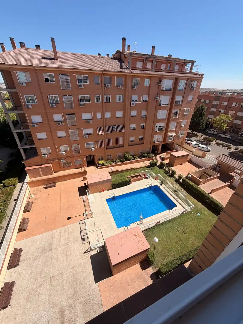 Piscina de Piso en venta en Valdemoro con Aire acondicionado, Calefacción y Trastero
