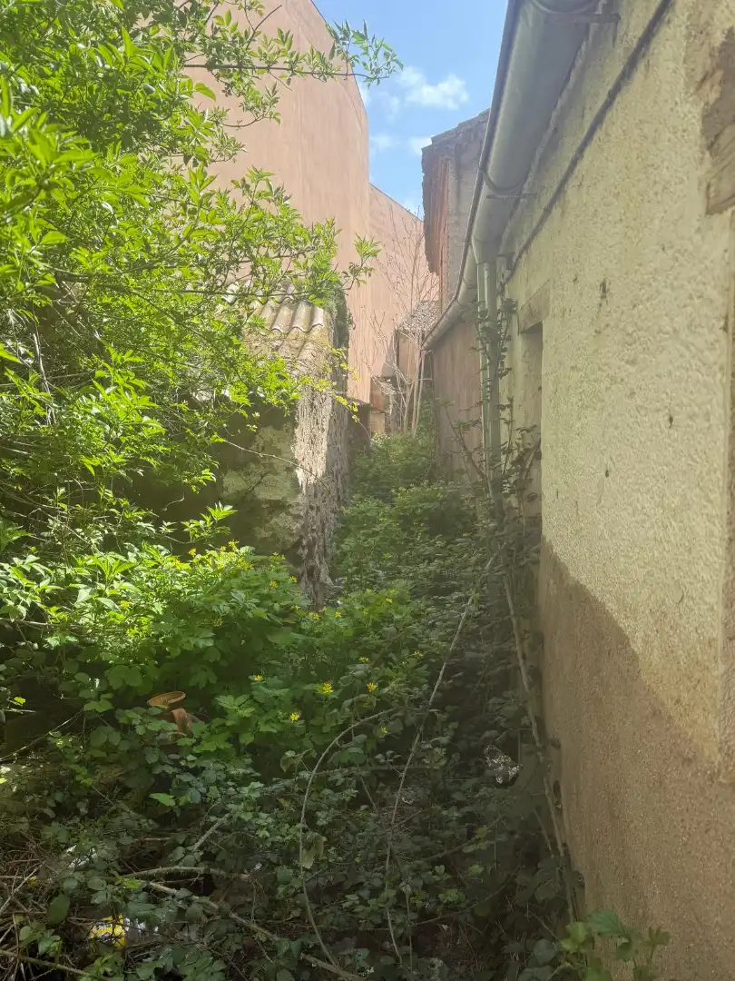 Außenansicht von Gebäude zum Verkauf in Ávila