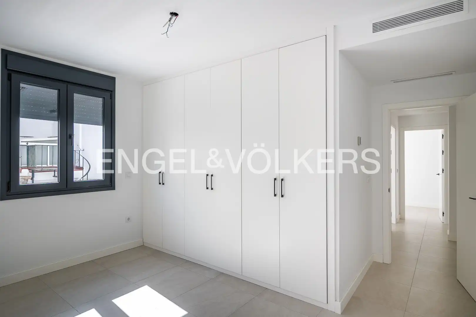 Habitación de Piso en venta en Sevilla con Aire acondicionado, Calefacción y Piscina