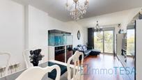 Living room of Flat for sale in Barberà del Vallès  with Air Conditioner, Heating and Parquet flooring