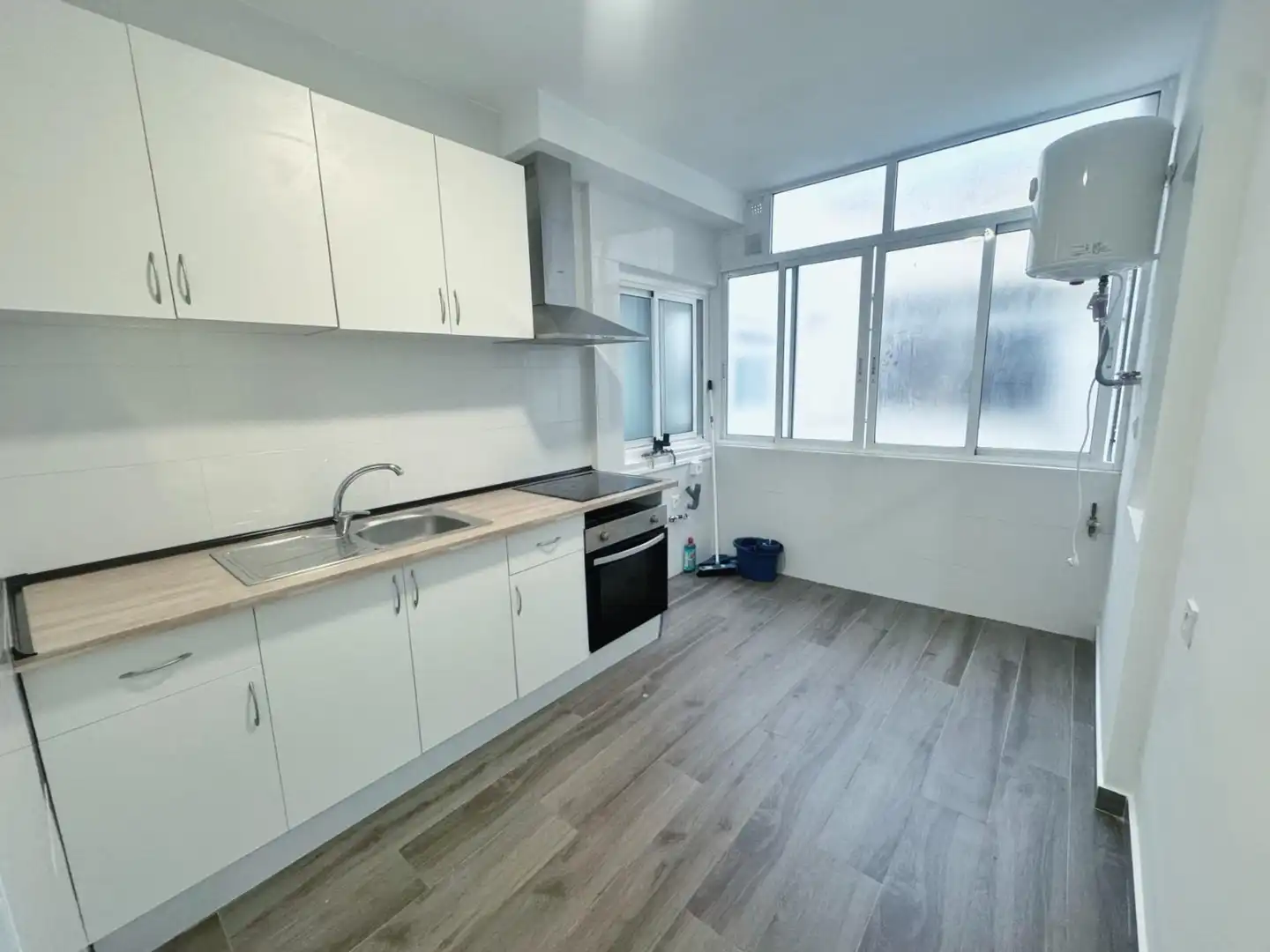 Kitchen of Flat for sale in Petrer  with Balcony