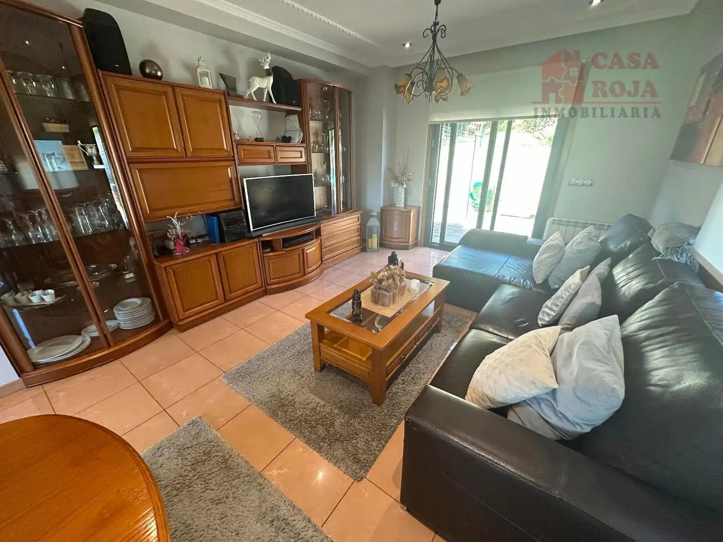Sala d'estar de Casa o xalet en venda en Cangas  amb Calefacció, Terrassa i Traster