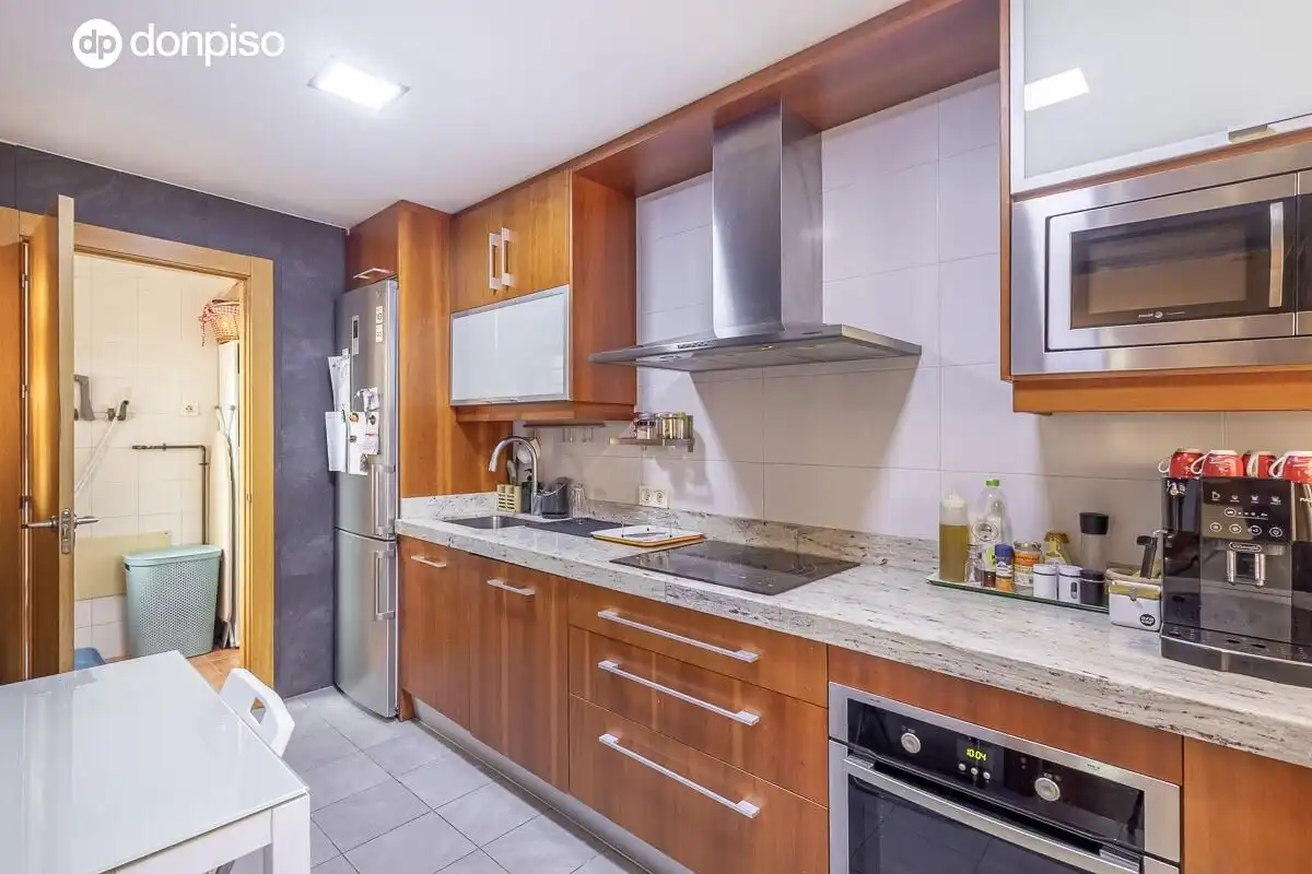 Cocina de Casa adosada en venta en Armilla con Calefacción, Terraza y Amueblado