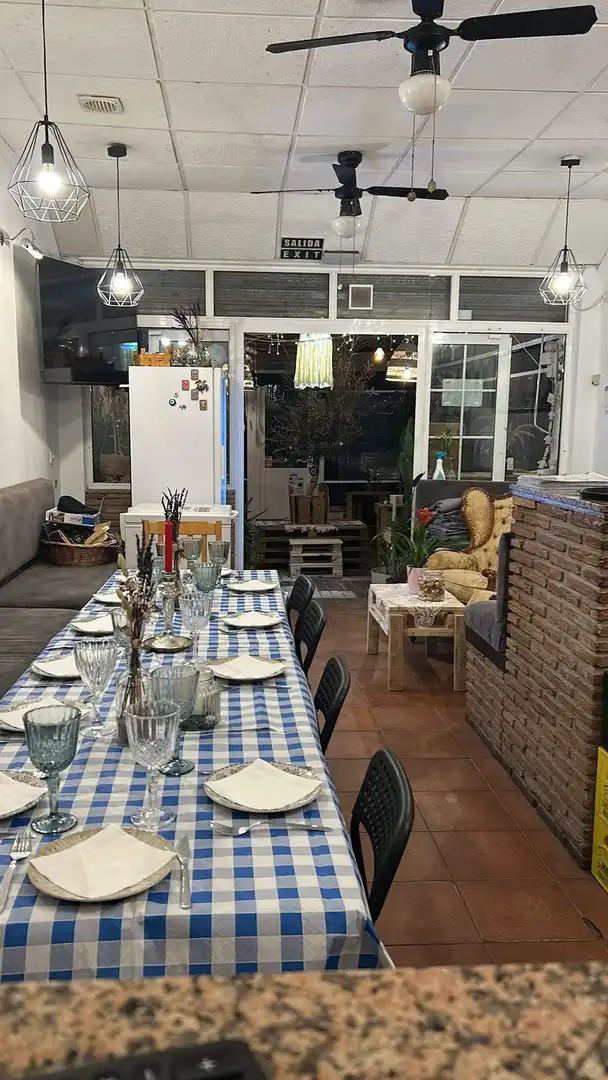 Esszimmer von Geschaftsraum zur Miete in Torremolinos mit Möbliert