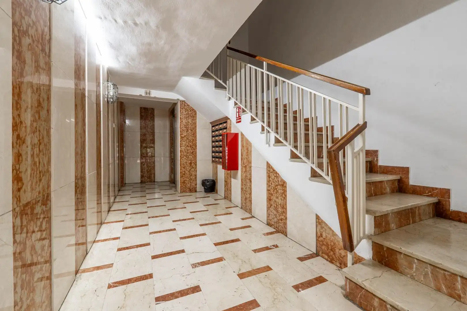 Dachboden zum Verkauf in Granada mit Klimaanlage