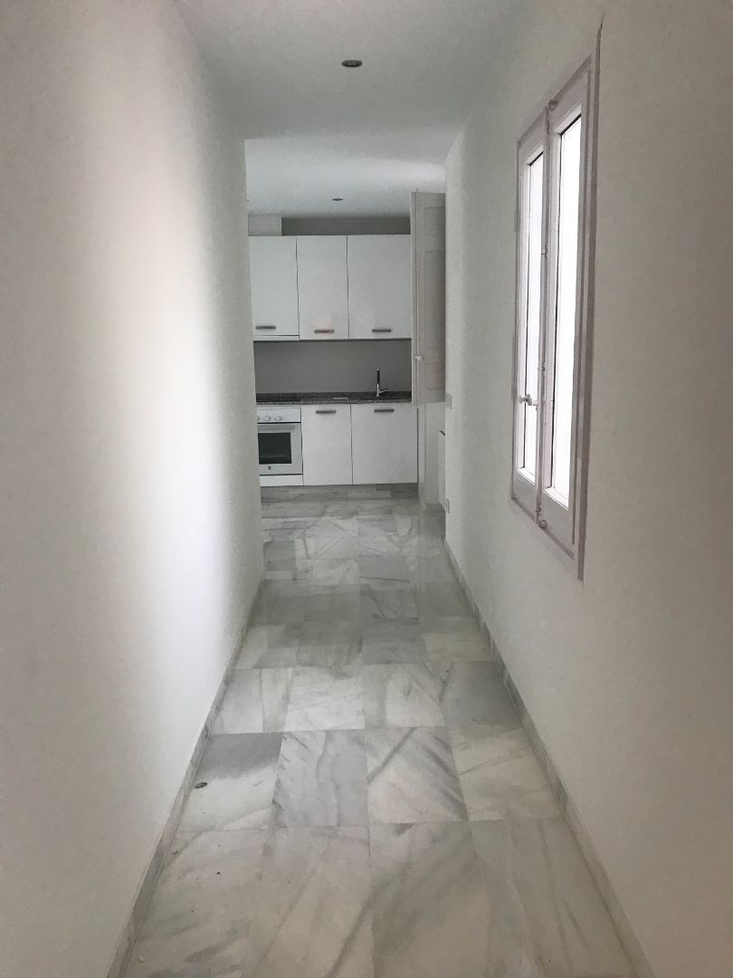 Kitchen of Apartment to rent in  Zaragoza Capital  with Heating, Oven and Washing machine