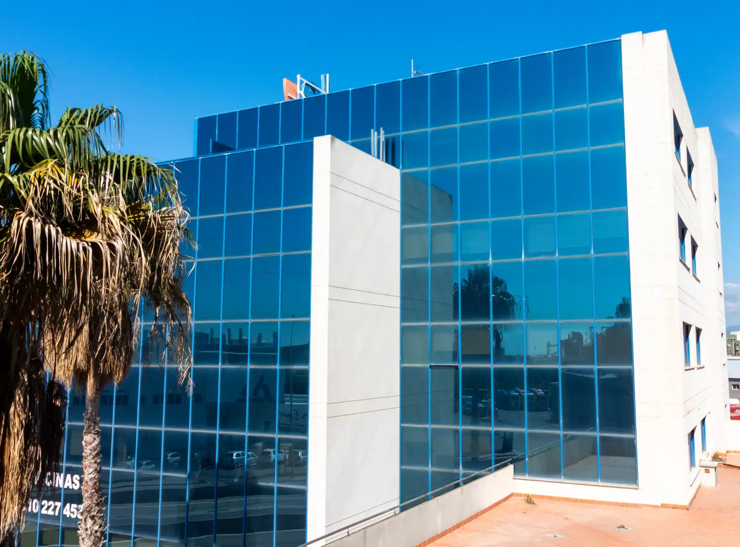 Büro zur Miete in Puerto de Sagunto - AV PUERTO POL.IND.INGRUINS, Avenida de Abril - 9 de Octubre