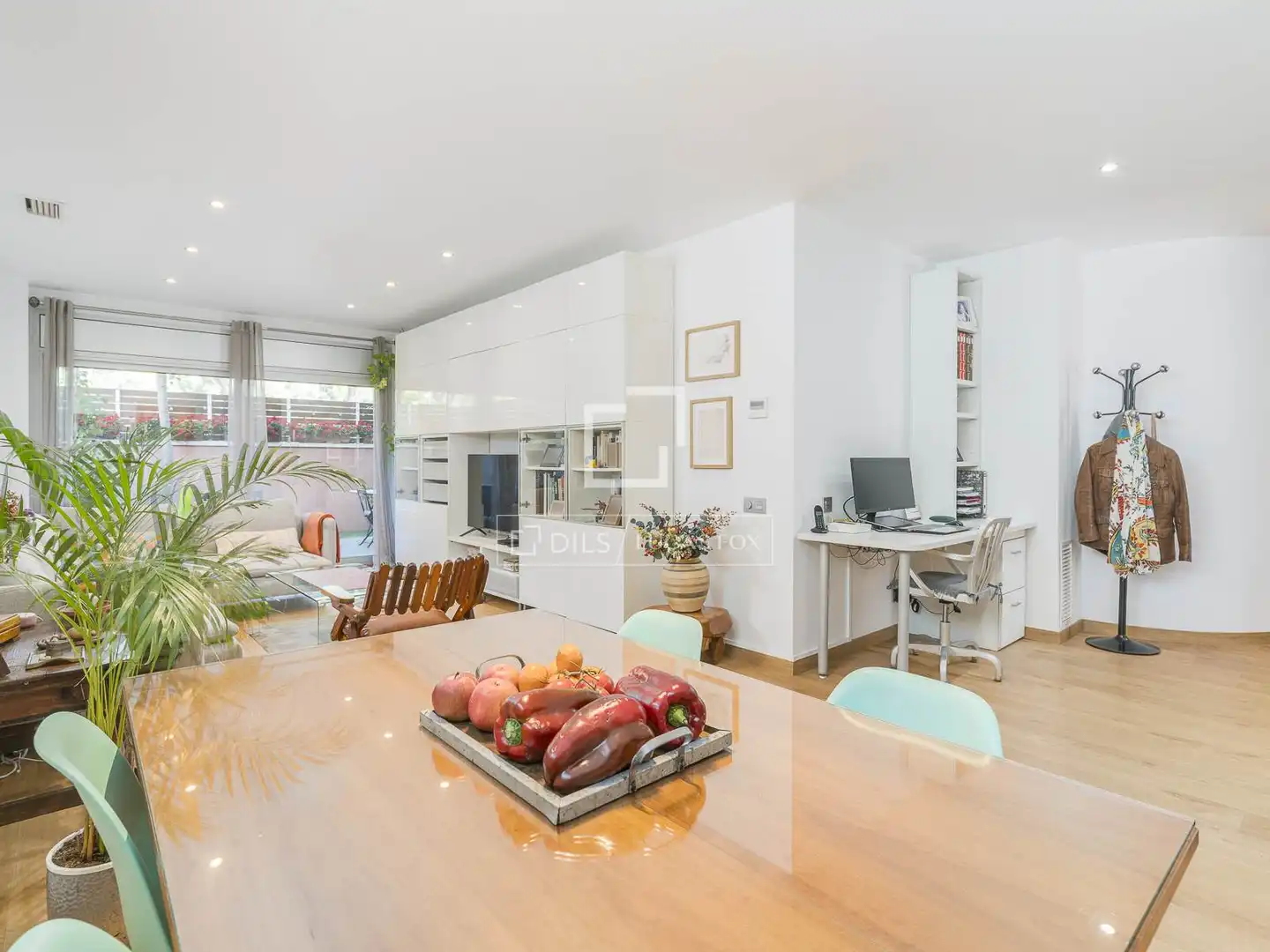 Exterior view of Flat for sale in Barcelona  with Air Conditioner, Terrace and Storage room