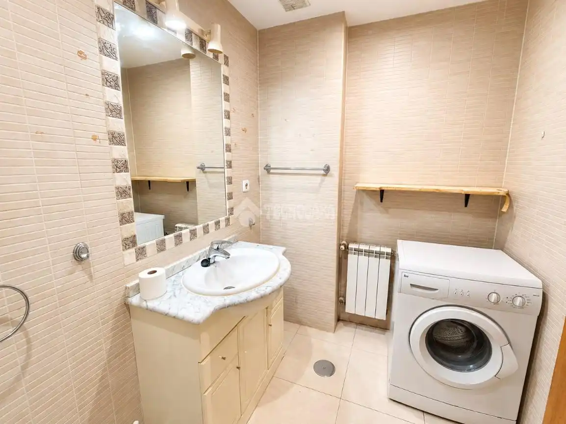 Bathroom of Flat for sale in Ciempozuelos