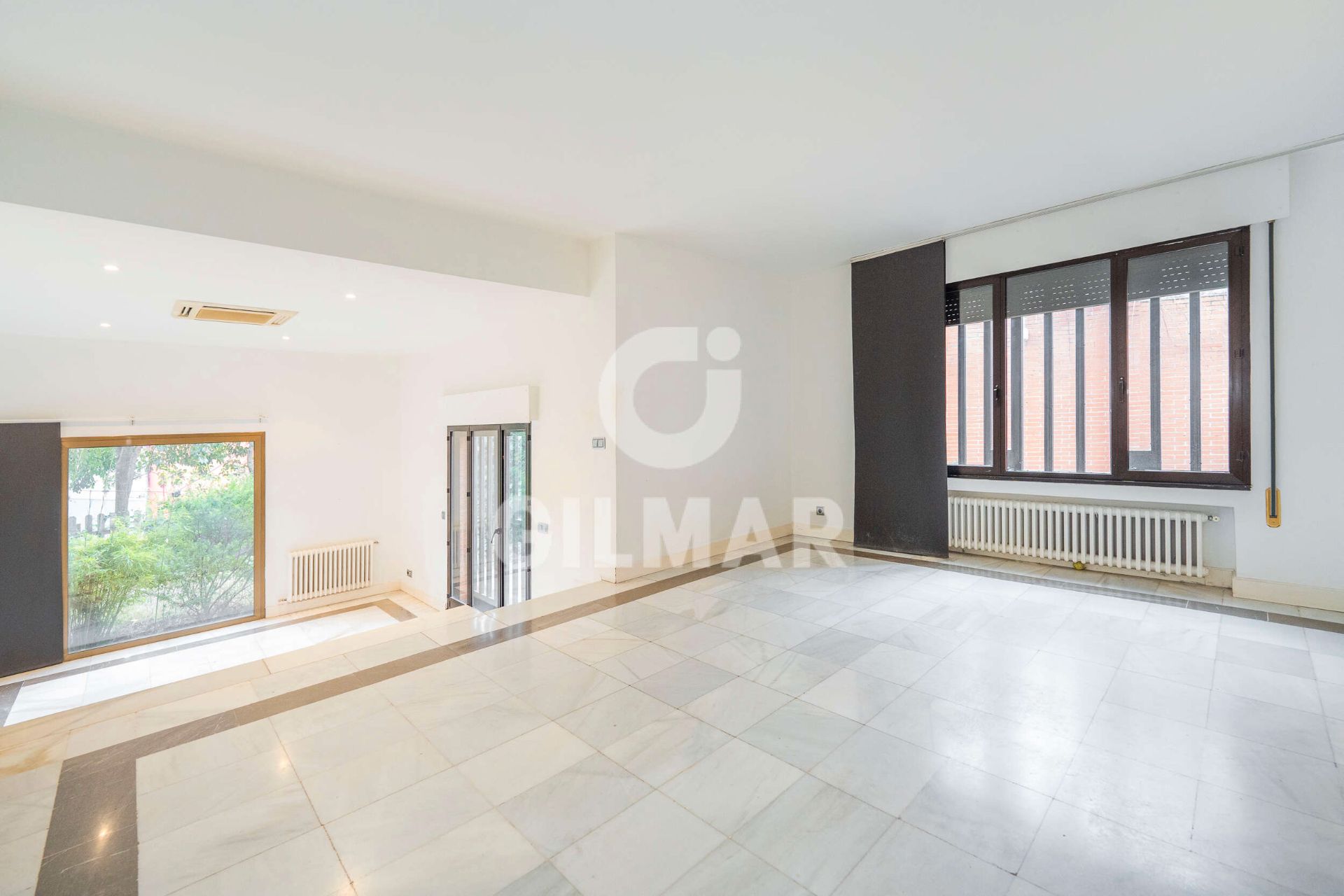 Casa adosada en venda en  Madrid Capital amb Aire condicionat, Calefacció i Jardí privat