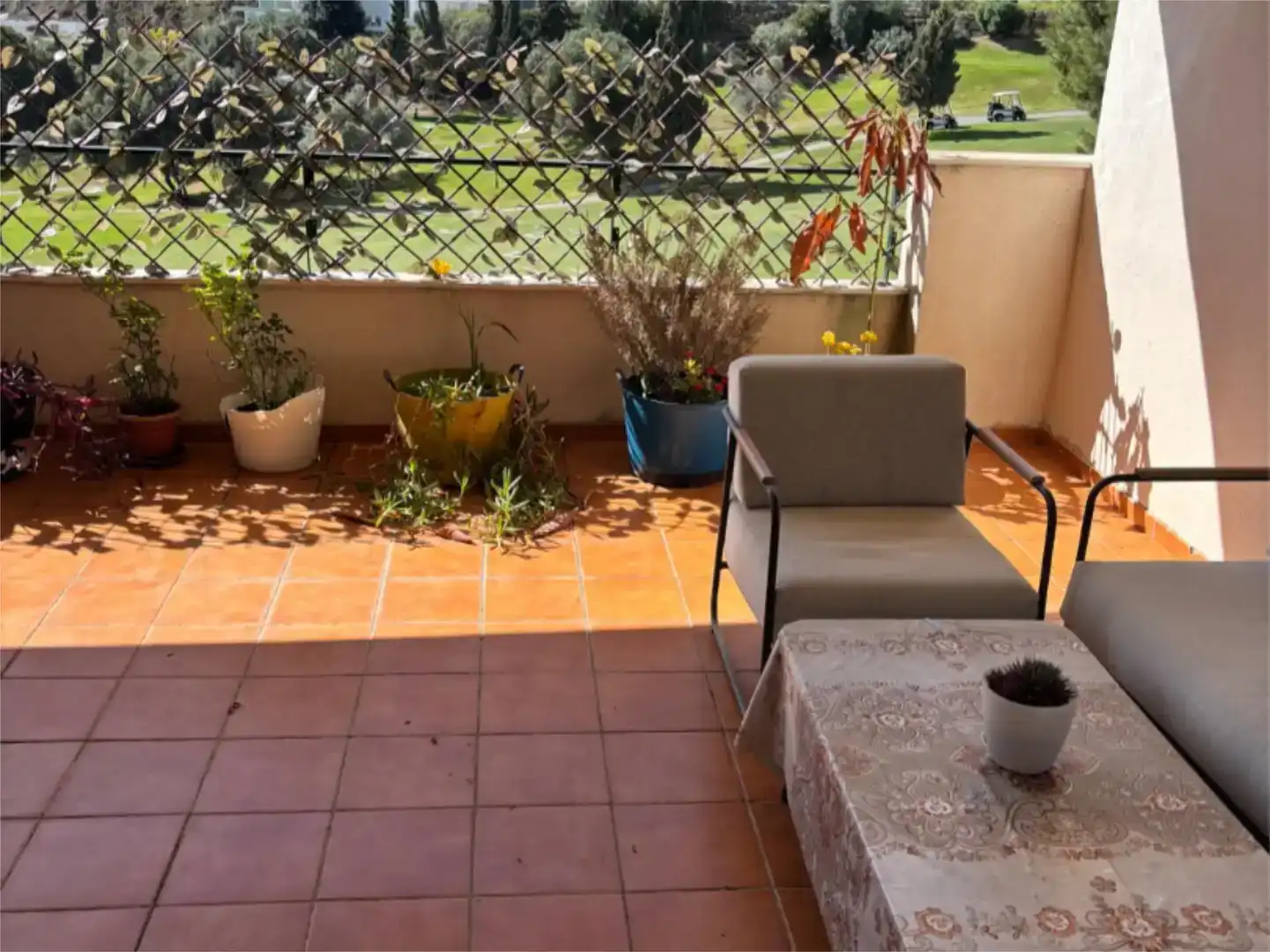 Terrassa de Pis per a compartir en Casares amb Jardí privat, Piscina i Moblat
