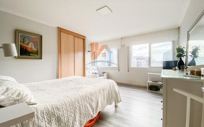 Bedroom of Flat for sale in Santiago de Compostela   with Oven