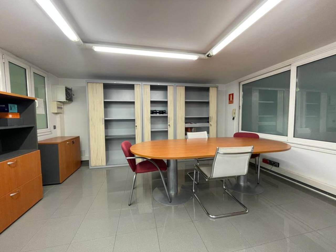 Office to rent in Manresa  with Air Conditioner