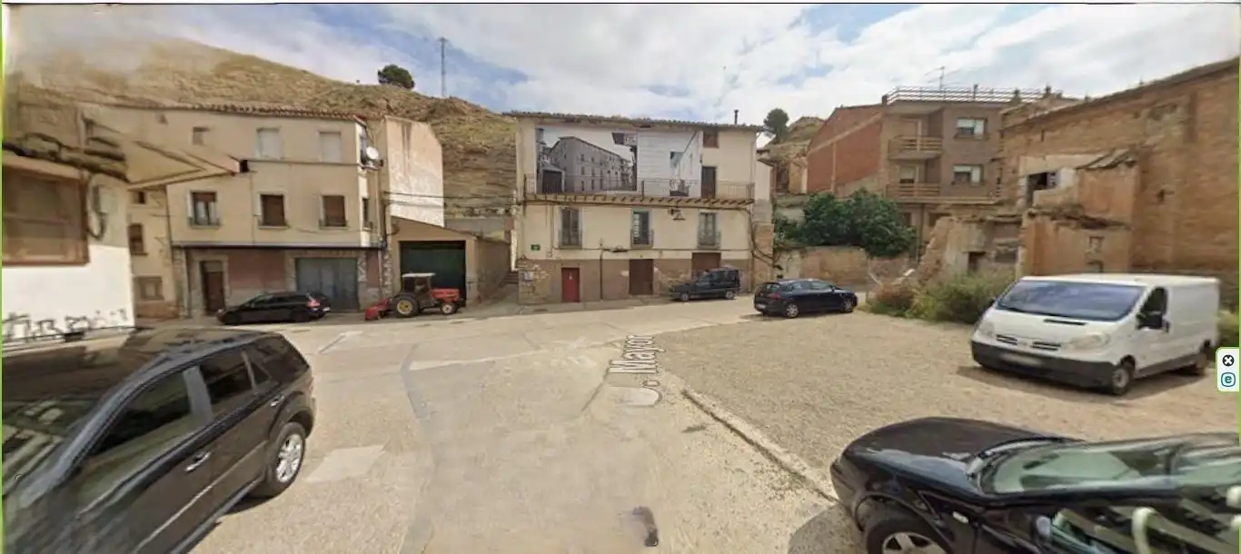 Vista exterior de Edificio en venta en Lodosa