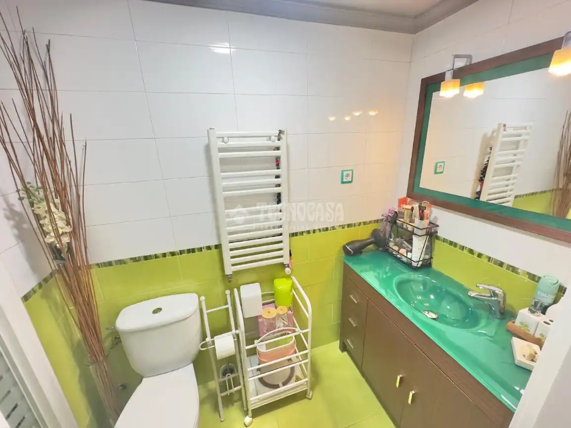 Bathroom of Flat for sale in Móstoles  with Air Conditioner, Heating and Terrace