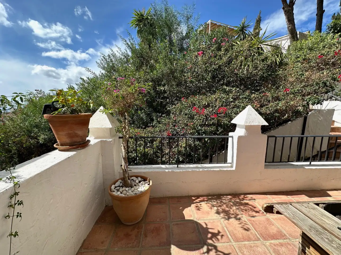 Terrasse von Wohnungen zur Miete in Benahavís mit Klimaanlage, Terrasse und Abstellraum