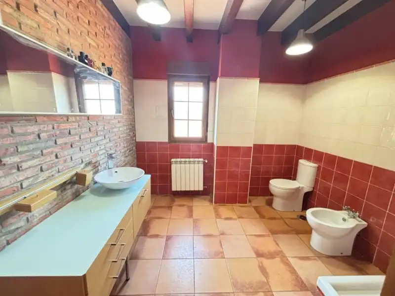 Baño de Casa o chalet en venta en Santander con Calefacción, Trastero y Piscina