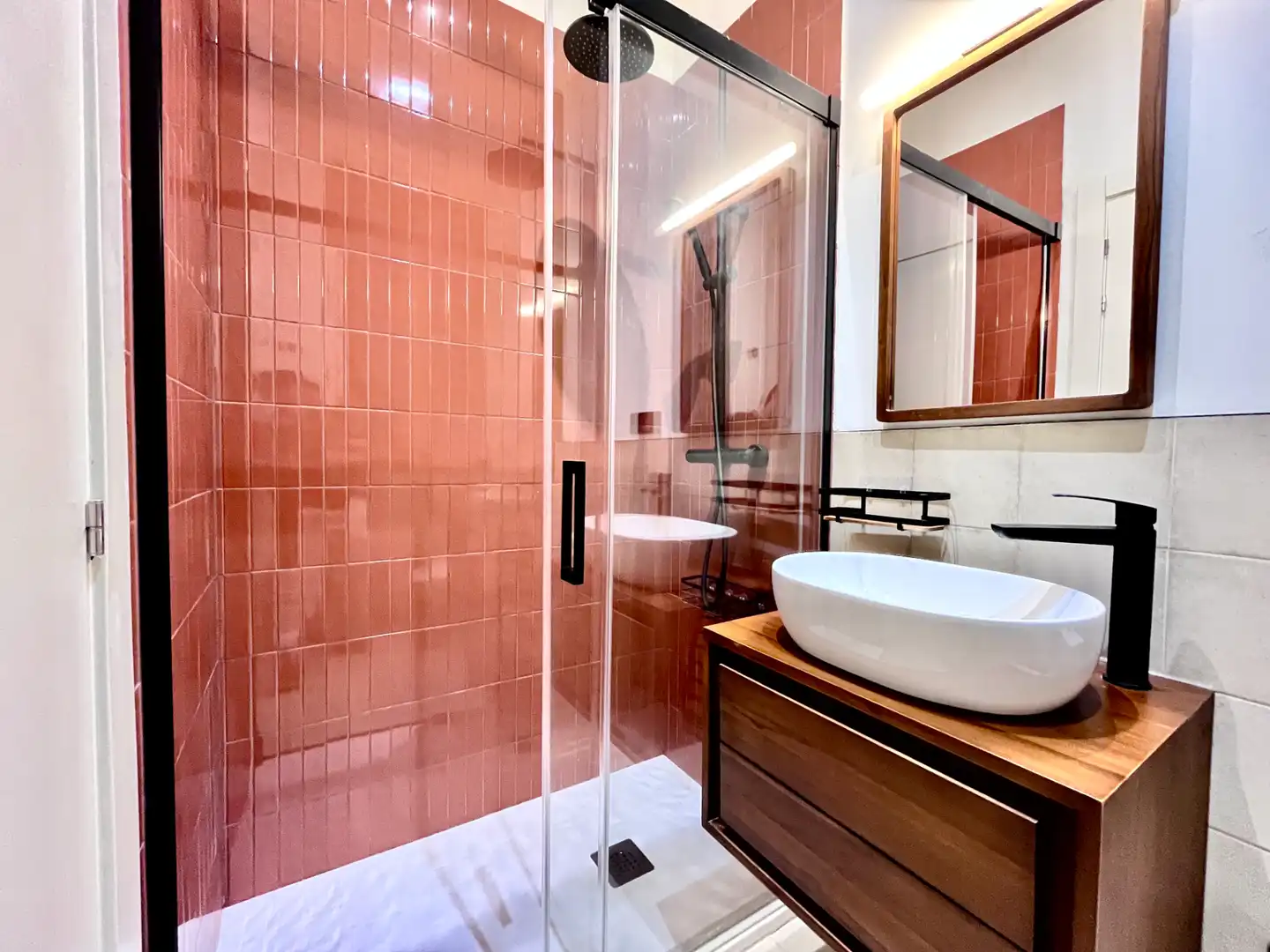 Bathroom of Study for rent in Barcelona  with Air Conditioner, Heating and Terrace