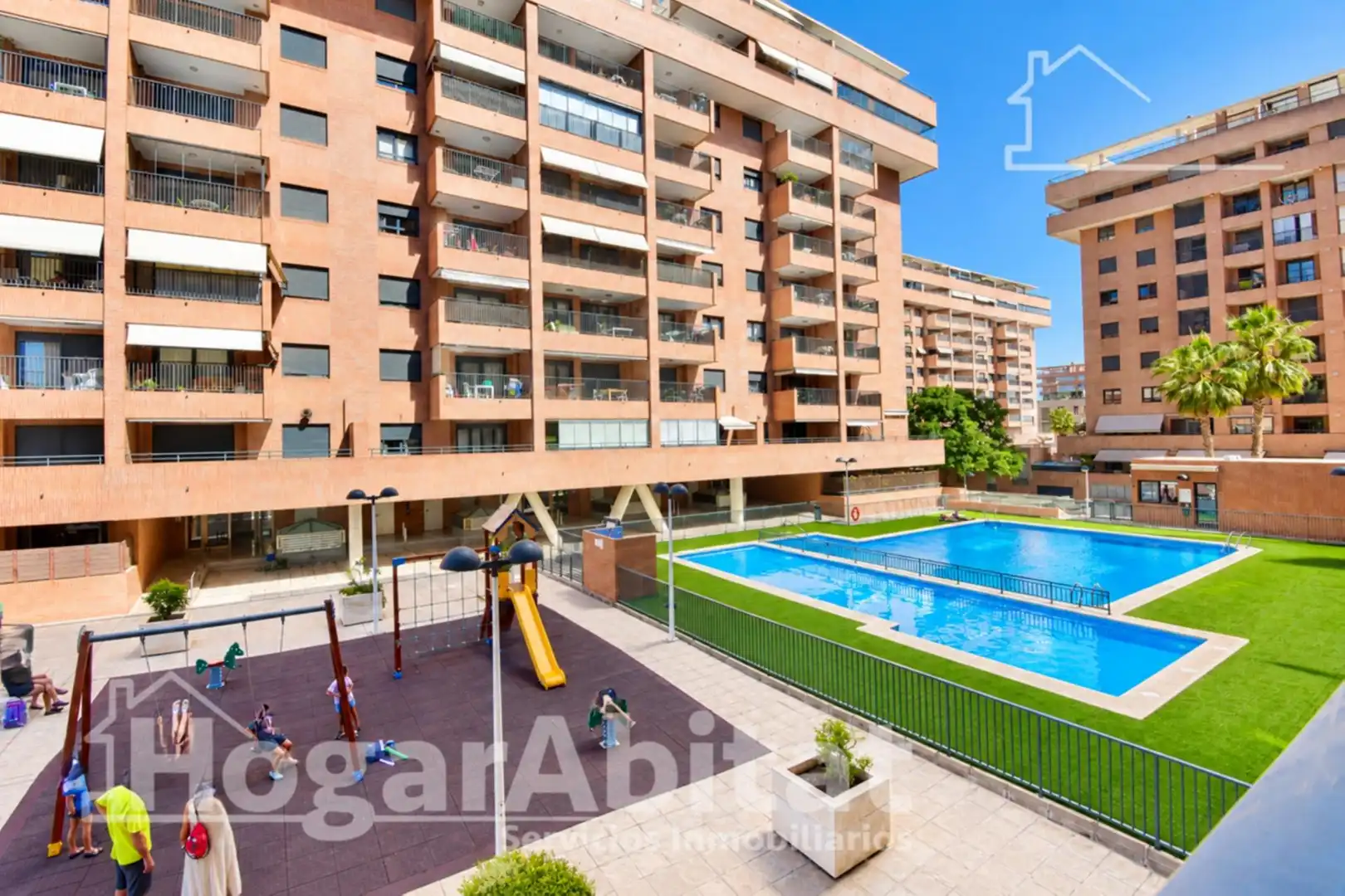 Swimming pool of Flat for sale in La Patacona