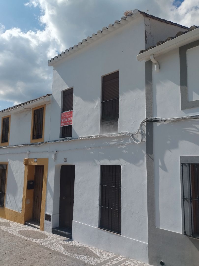 Vista exterior de Casa o xalet en venda en Burguillos del Cerro amb Terrassa i Balcó