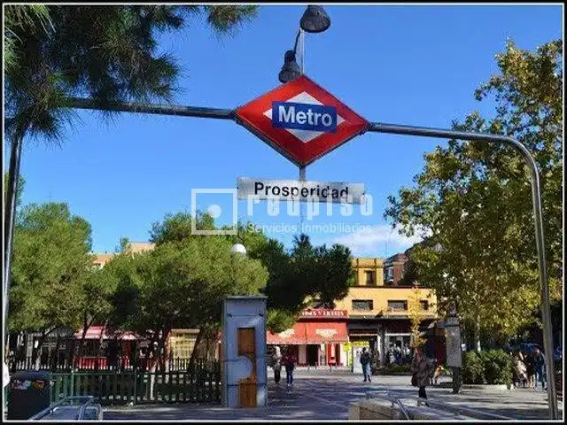 Vista exterior de Garaje en venta en Madrid