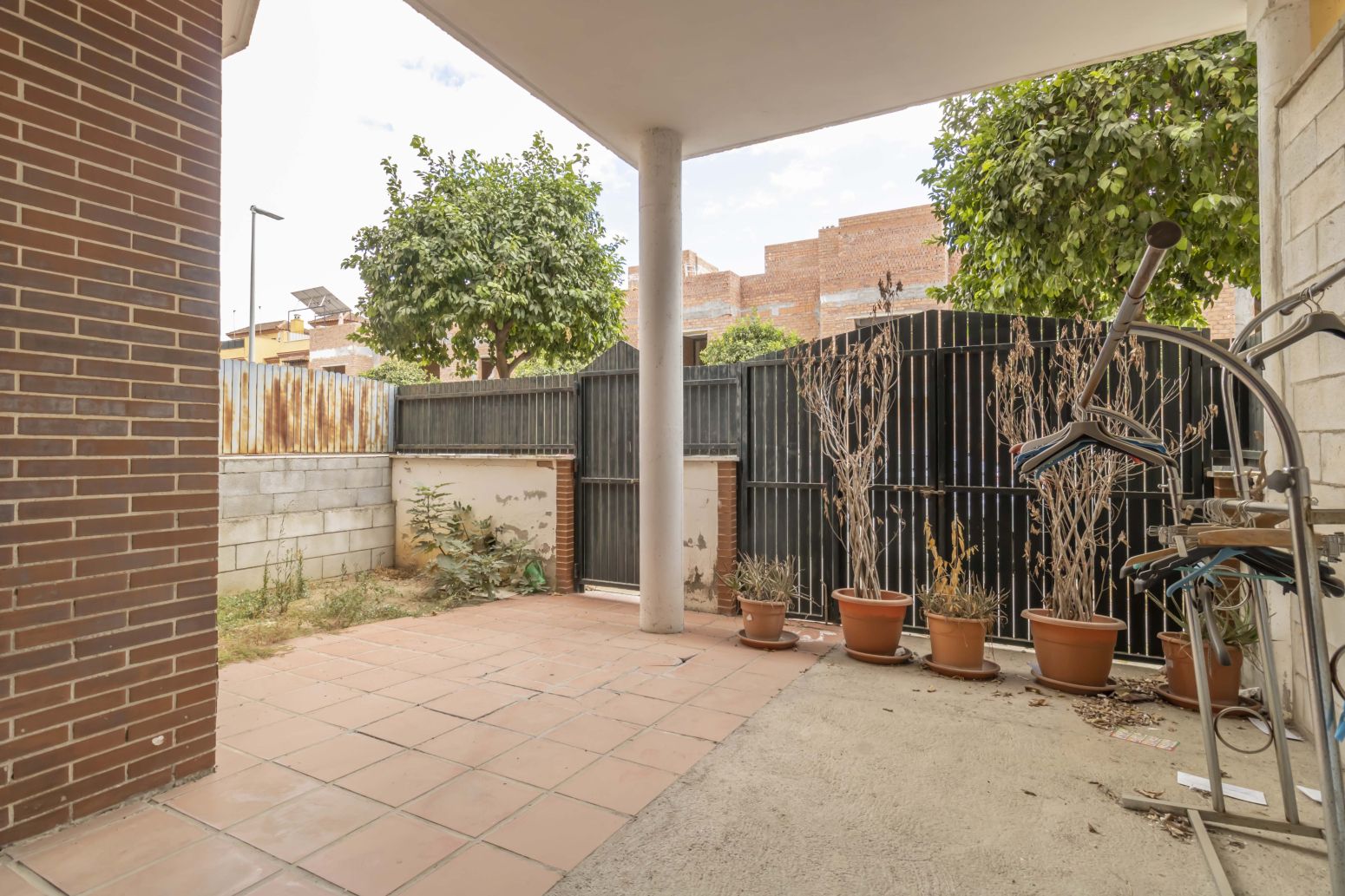 Garden of Single-family semi-detached for sale in  Sevilla Capital  with Air Conditioner, Terrace and Storage room