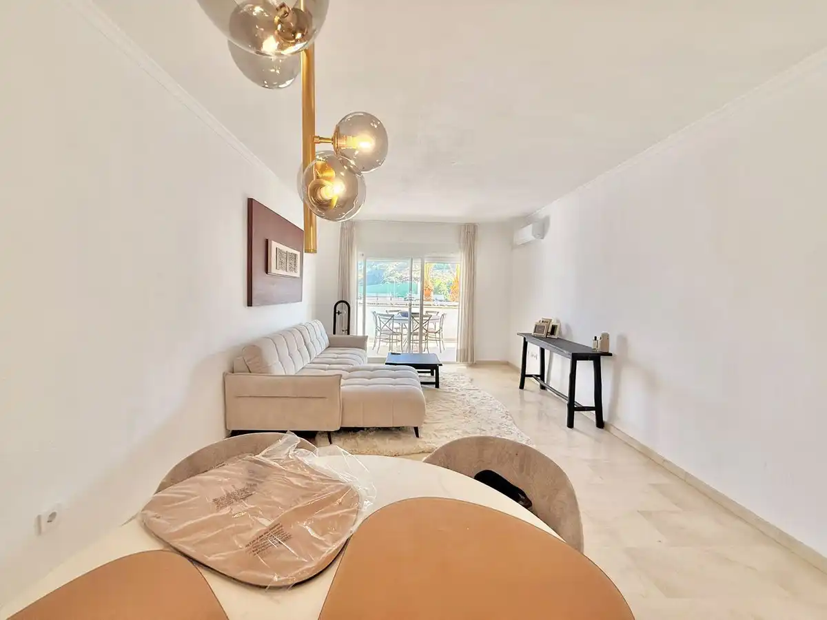 Sala de estar de Apartamento en venta en Fuengirola con Aire acondicionado, Calefacción y Terraza
