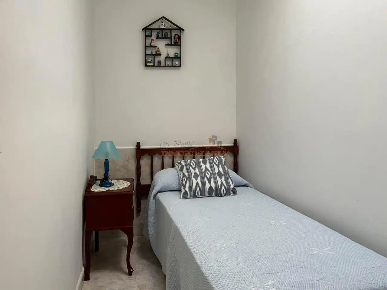 Dormitori de Casa o xalet en venda en Ferrol amb Calefacció i Jardí privat