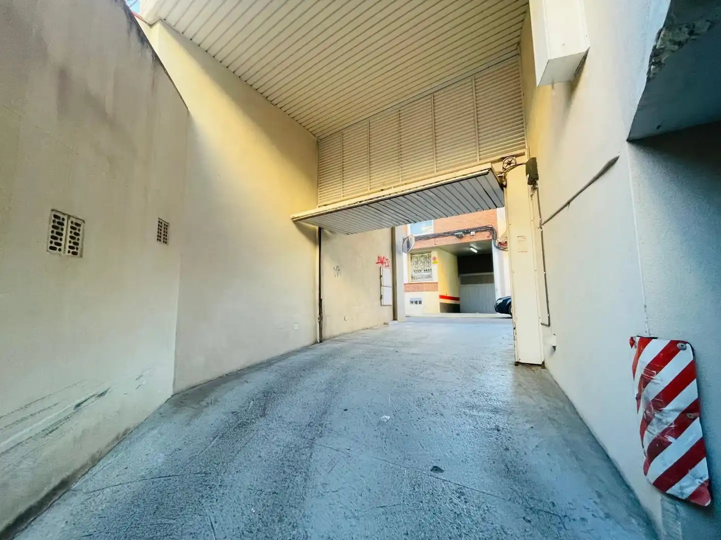 Parkplatz von Garage zum Verkauf in Zaragoza