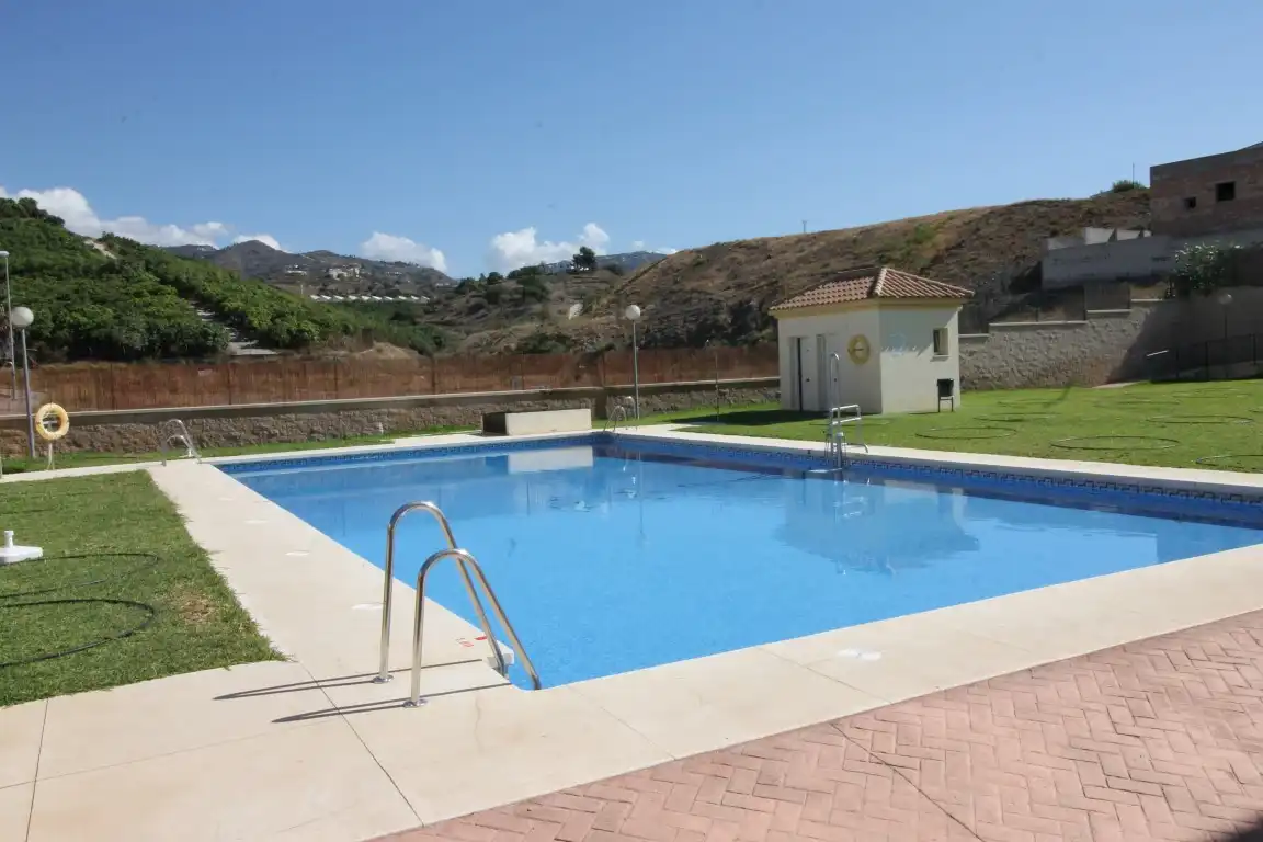 Swimming pool of Flat for sale in Vélez-Málaga  with Air Conditioner, Terrace and Community pool