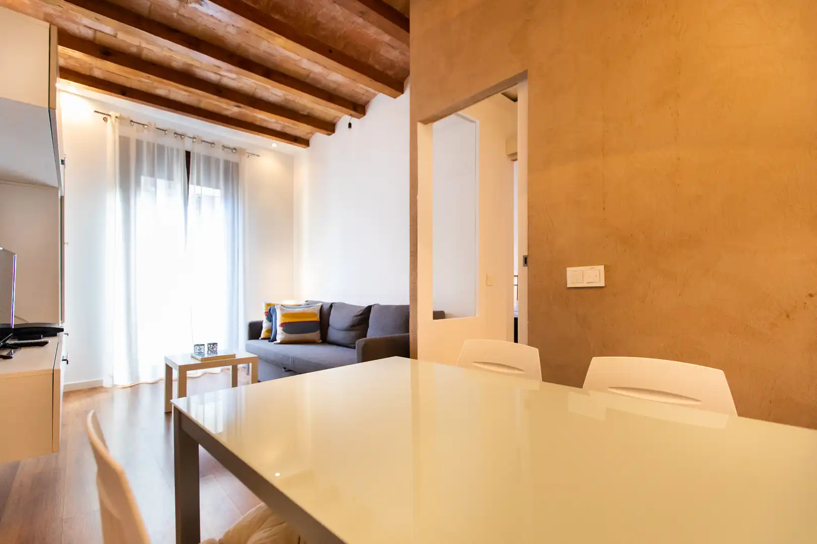 Flat for sale in Carrer de Tapioles, El Poble Sec - Parc de Montjuïc