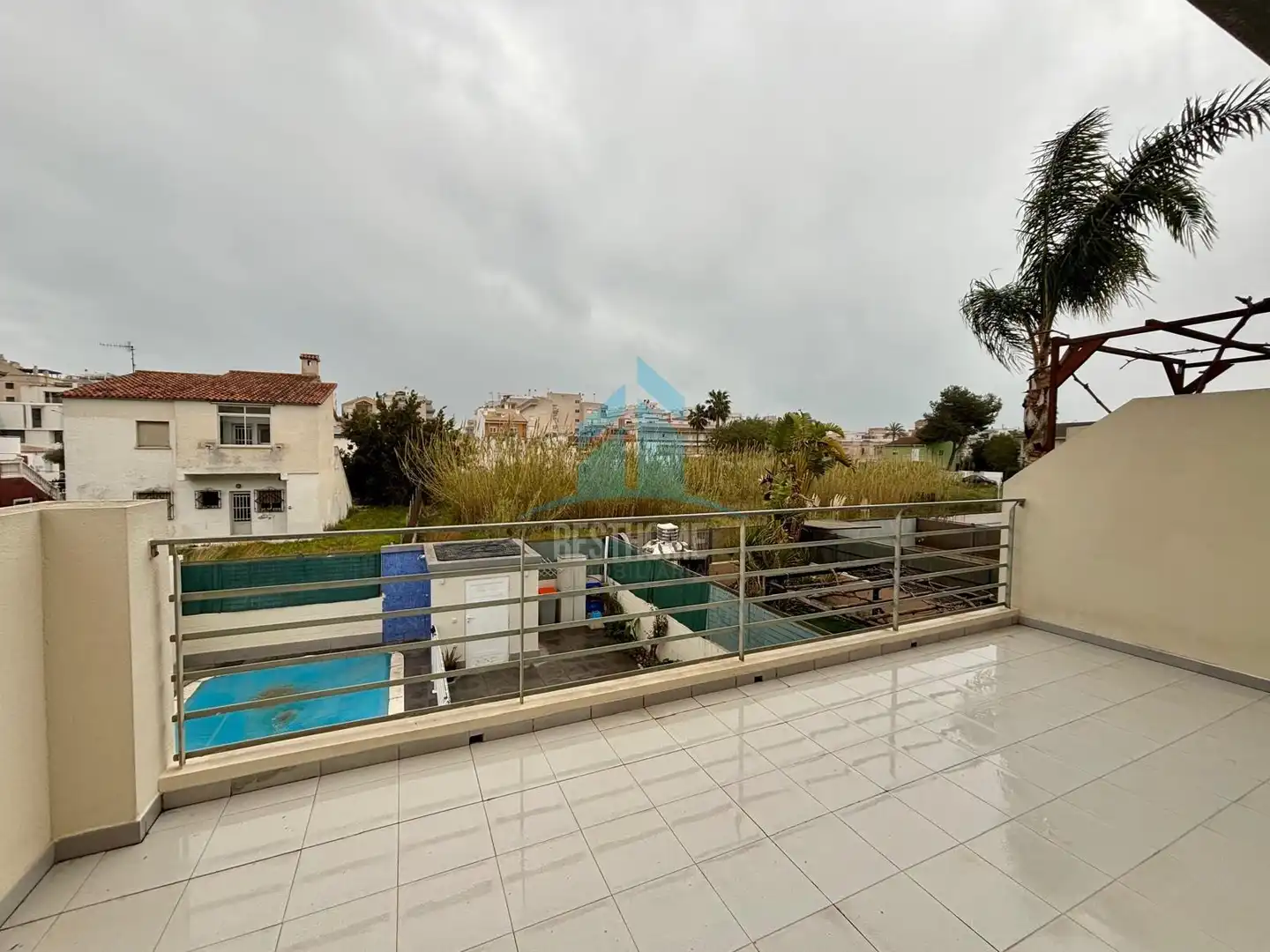 Vista exterior de Casa adosada en venda en Daimús amb Aire condicionat, Calefacció i Jardí privat