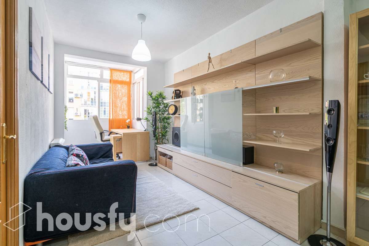 Living room of Flat to rent in  Madrid Capital  with Furnished