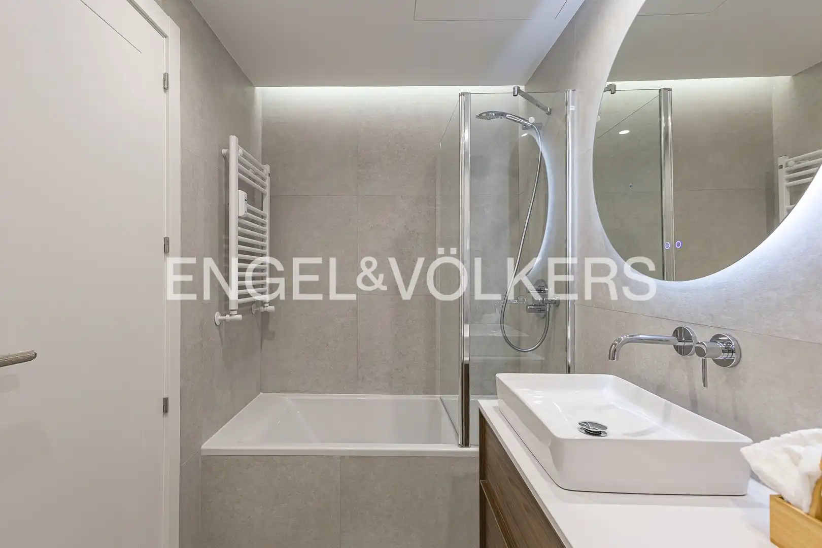 Baño de Piso en venta en Madrid con Aire acondicionado, Calefacción y Parquet