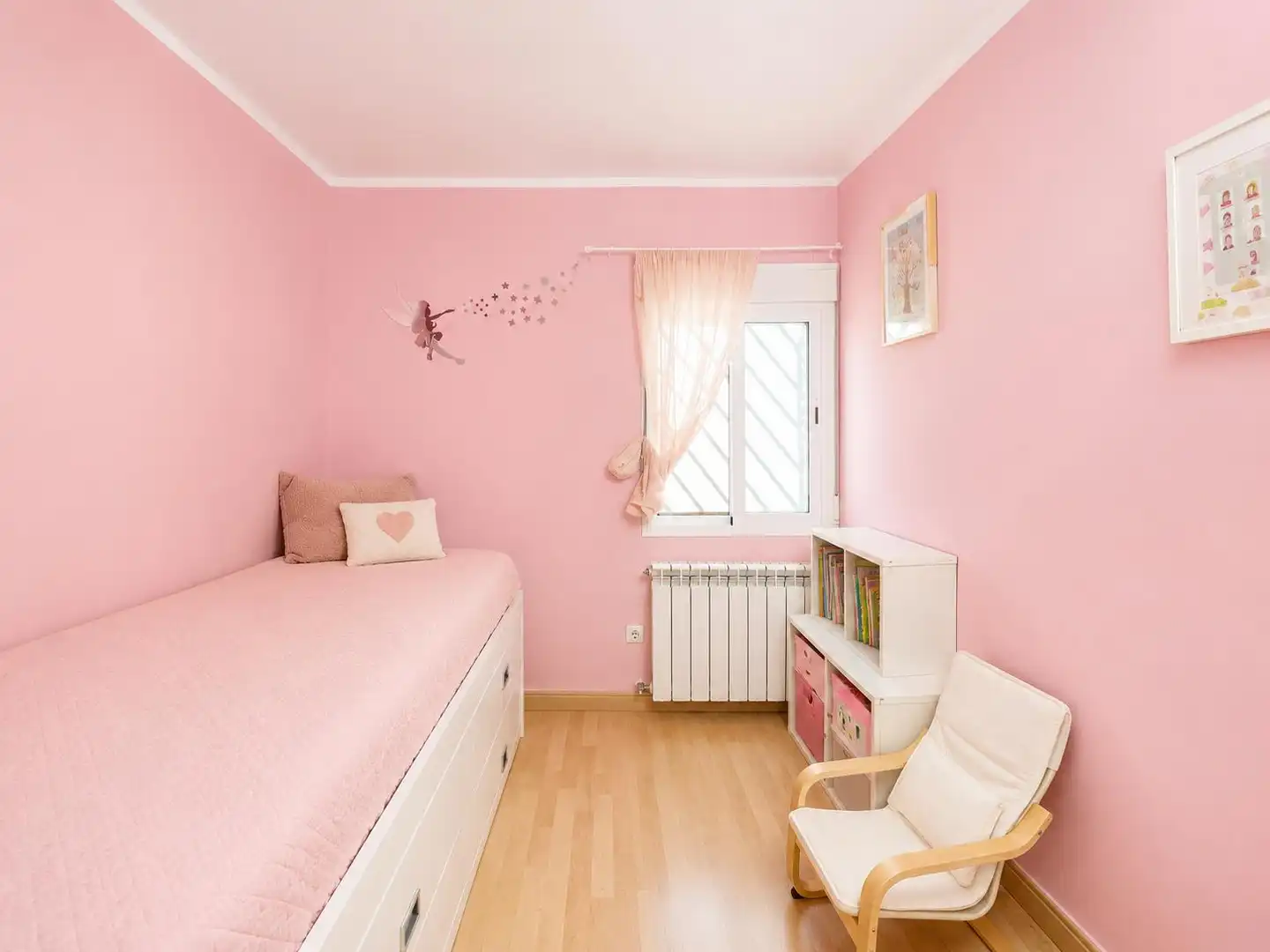 Bedroom of Flat for sale in Zaragoza