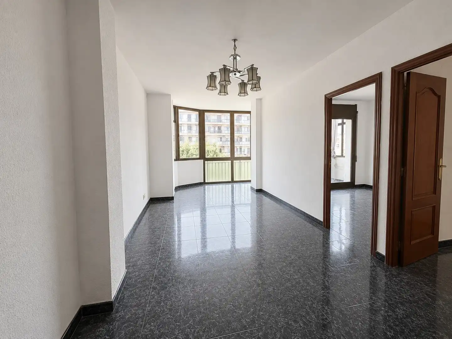 Piso en venta en Barcelona con Balcón