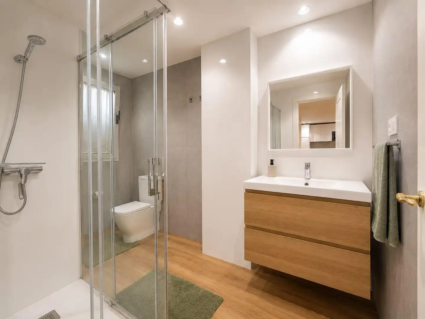 Bathroom of Apartments for rent in Las Palmas de Gran Canaria  with Furnished